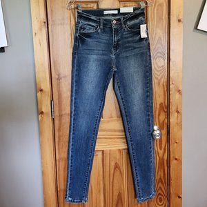 NWT - KanCan Skinny Jeans